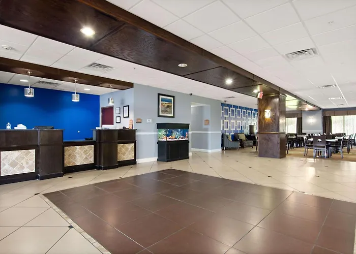 Best Hotels Near Portland Train Station